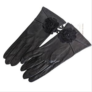 Black leather ladies gloves